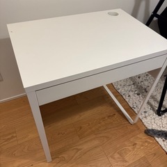 IKEA  パソコンデスク　白