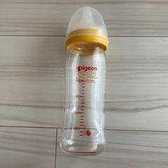 ピジョン  ガラス哺乳瓶　　240ml の画像