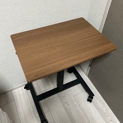 【ニトリ】昇降テーブルの画像