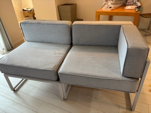 【お値下げ】11,200円  Olinda屋外ソファ／ローテーブル付き