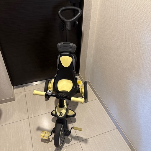 三輪車　キックバイク　GLOBBER 4in1 Explorer trike