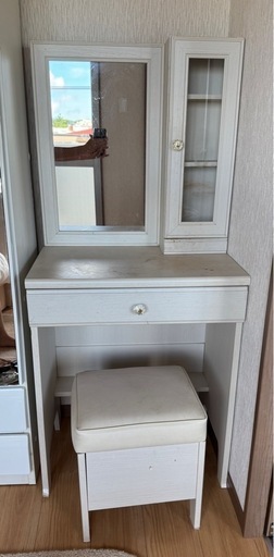 メイクアップ　ドレッサー