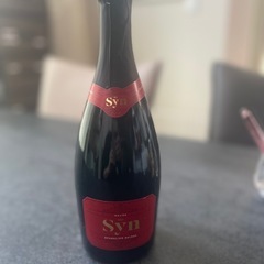 Syn Rouge Sparkling」オーストラリア産のスパー...