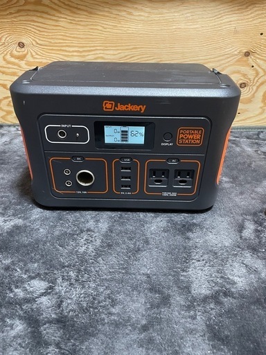 jackery700ポータブルバッテリーとソーラーパネル