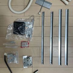 CORONA  CWH-A1818 コロナ 冷暖房兼用窓用エアコン 枠付きの画像