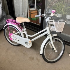 値下げ！18インチ　自転車　女の子　小学校低学年　ピンク　白　サ...