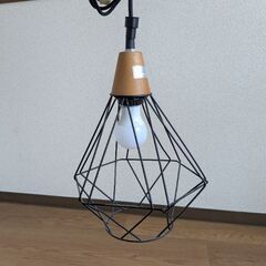 ニトリ　ペンダントライト　美品　電球付きの画像