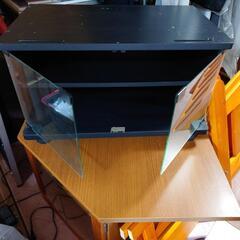 お話中 断捨離中 　テレビ台の画像