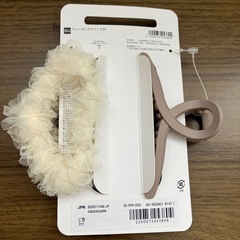 GUヘアアクセサリー
の画像
