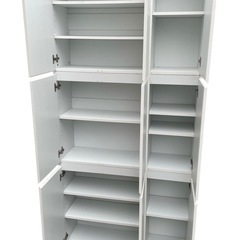美品 ニトリ 本棚 ラック シェルフ 壁面ラック 扉タイプの画像