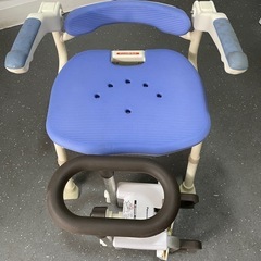 安寿介護用折りたたみ椅子とパナソニックバスタブ手摺り