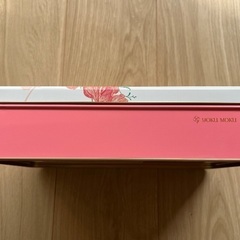 ヨックモック 菓子空缶の画像