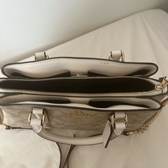 COACH シグネチャー 2way ハンドバッグ ホワイトの画像