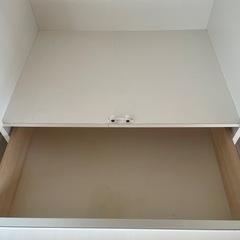 クロゼット 白の画像