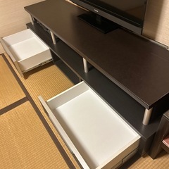 テレビボードの画像