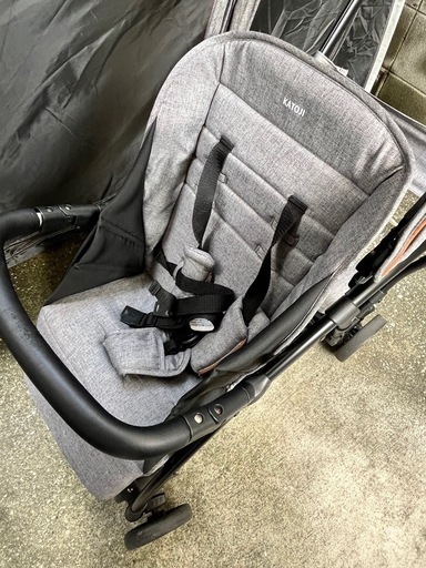 美品！カトージ　二人乗りベビーカー