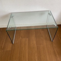 ガラステーブル& 無印良品 卓上スタンドミラーの画像