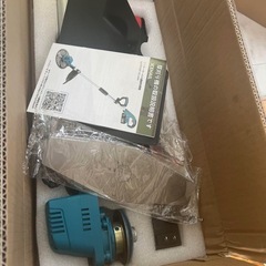 草刈機 充電式草刈り機 21v互換 刈込幅25cm 2個4AhバッテリLED表示 の画像