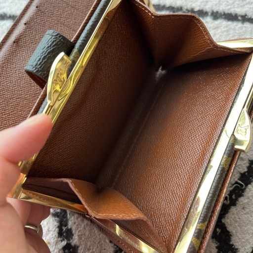 ヴィトン折りたたみ財布