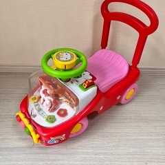 キティーちゃんの手押し車