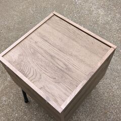 脚付き　収納ＢＯＸ　木製の画像