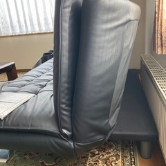 ニトリソファーベッドとテーブル　６月22日までの画像