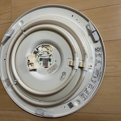 天井照明
の画像