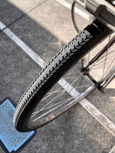 電動自転車 充電器付き 前輪パンクあり