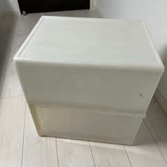 ポリ衣装ケースの画像