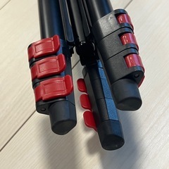 スマホ カメラ 三脚 アルミ製 軽量三脚 4段階伸縮 全高135cm 360° 回転対応 リモコン タブレット ホルダーの画像