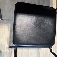 ２人用ダイニングテーブル➕椅子2脚の画像