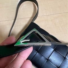 BOTTEGA VENETA ボッテガヴェネタカセットバックの画像