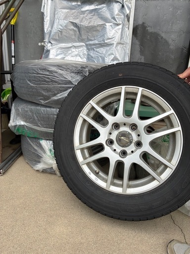 ホイール付きタイヤ　４本