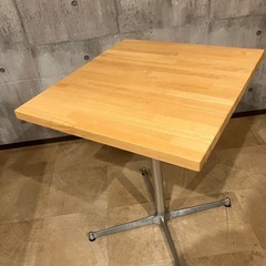 カフェテーブル