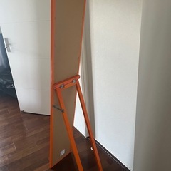 オレンジの枠　可愛い姿見　ミラーの画像