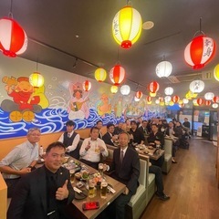 本社にて簡単な事務作業の画像
