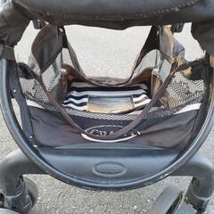 GRACO（グレコ）　シティライトRアップ　ボーダー（BK）　軽量ハイシートベビーカー　足カバー付　 大型ワイドタイヤ仕様の画像
