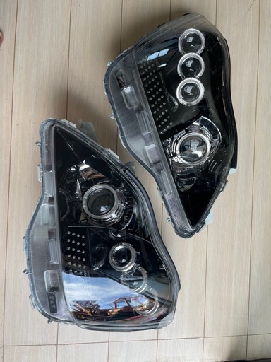 クラウン　ヘッドライト　18クラウン　180系