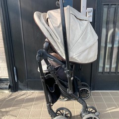 コンビ　ベビーカーの画像