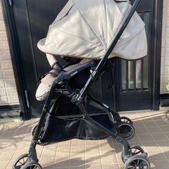 コンビ　ベビーカーの画像