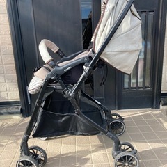 コンビ　ベビーカーの画像