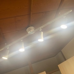 IKEAシーリングライト4スポット版の画像