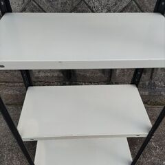 スチールラックの画像