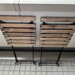 折りたたみ椅子の画像