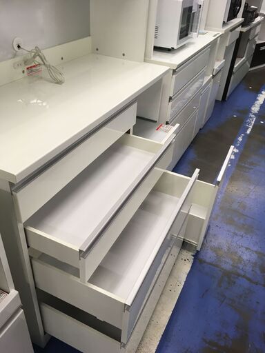 ★リユースのサカイ横浜南店★YM1116 高橋木工所 レンジボード ホワイト W121×D51×H200 クリーニング済み