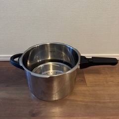 Tfal 圧力鍋の画像
