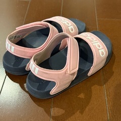 adidas ピンク キッズサンダル 21cm  の画像