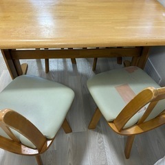 ダイニングテーブルセットの画像