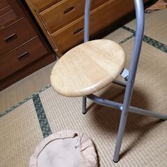 折りたたみチエアの画像