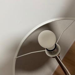 イケア　スタンドライト （電球付き）の画像